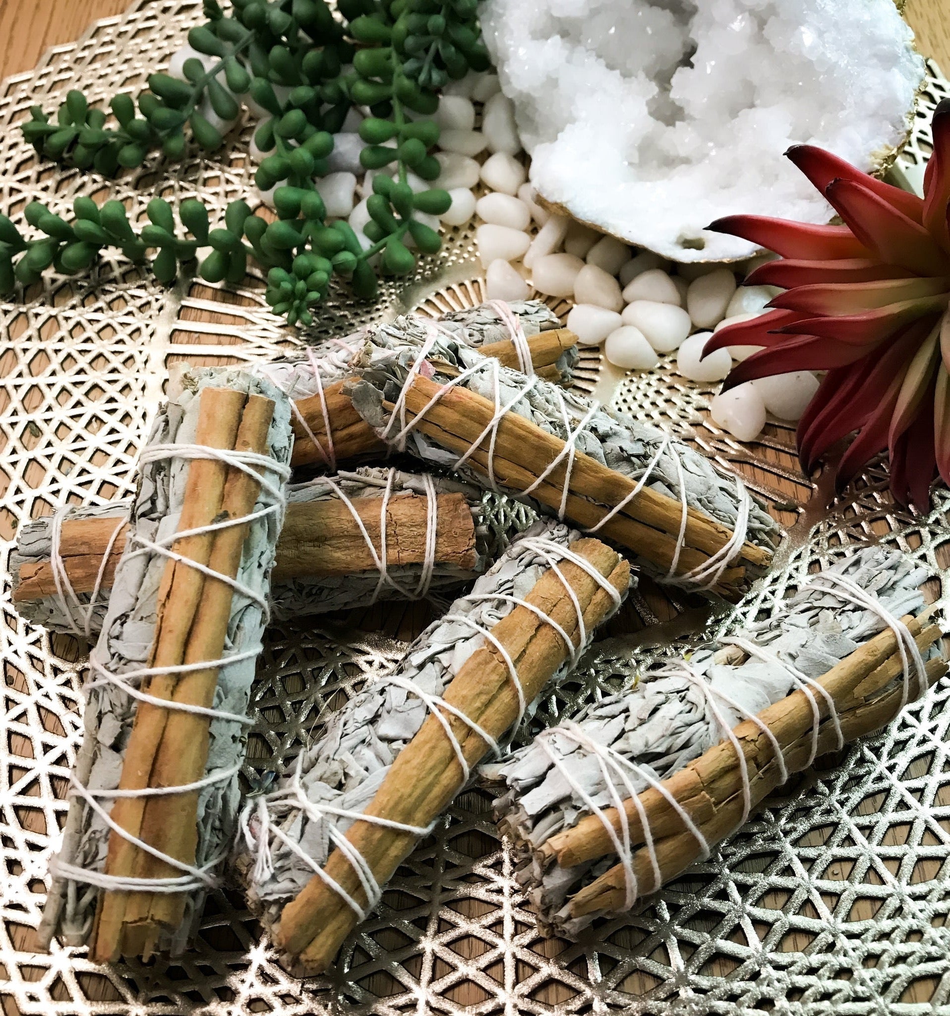 Cinnamon with White Sage Smudge Bundle - Smudge