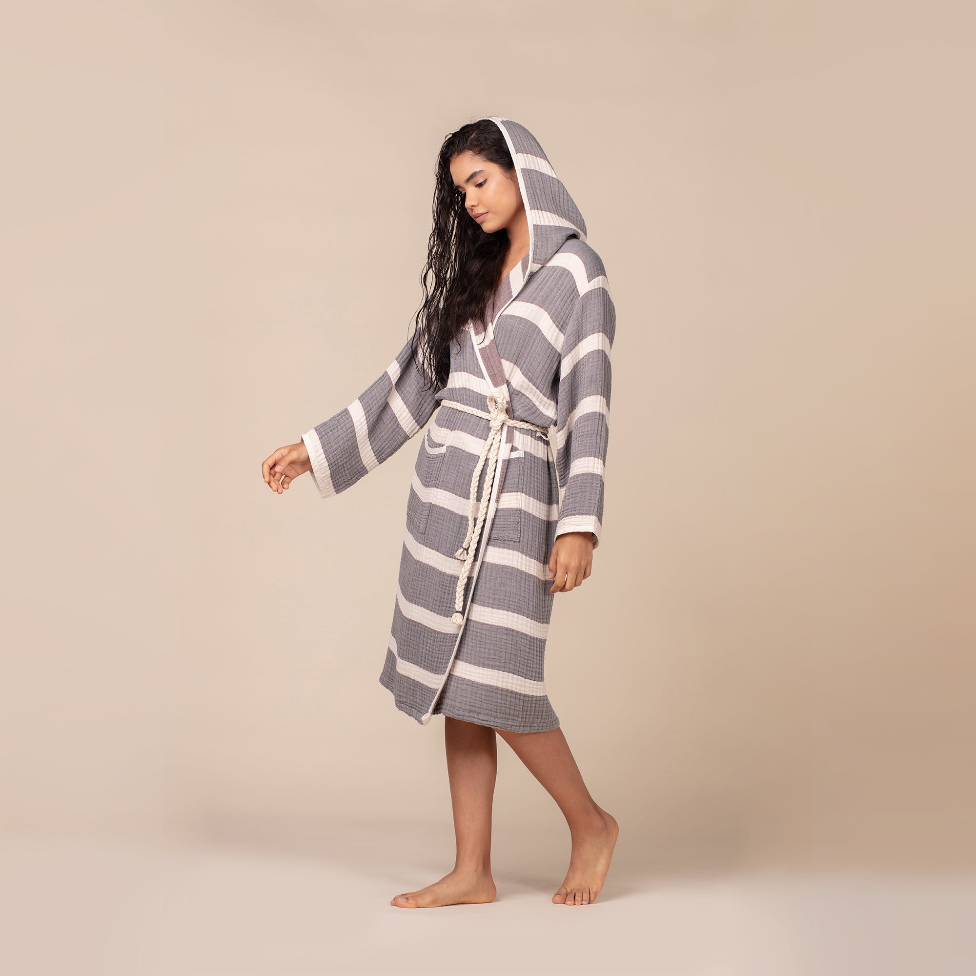 Quattro Bathrobe - Anthracite/Burgundy - Bathrobe