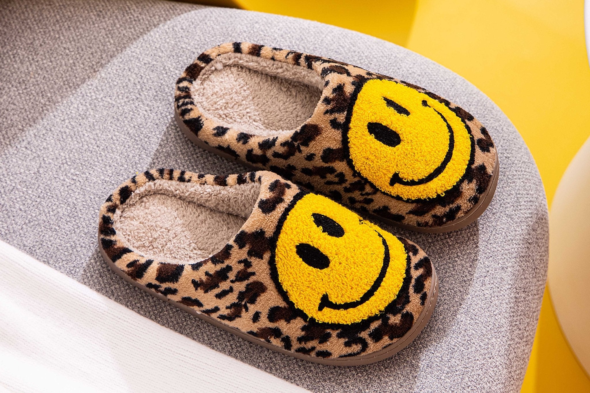 Smiley Face Fluffy Slippers (Leopard) - Small (5.5-6.5/37-38) - Slippers